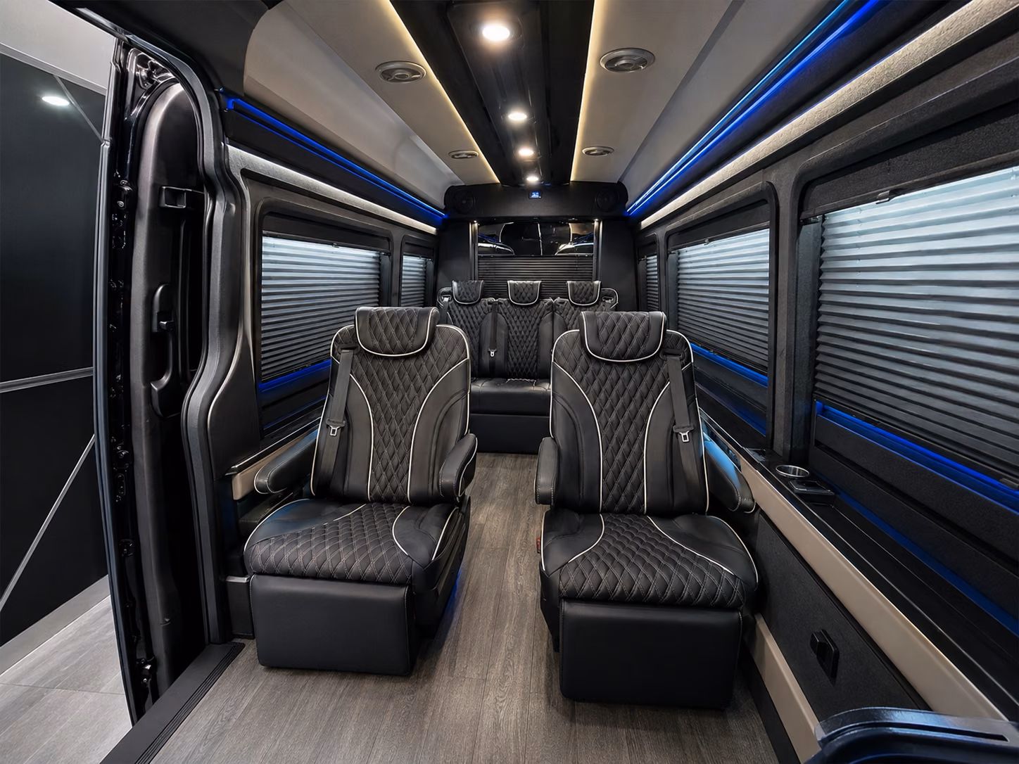 every sammamish group finds the right bus for their airport run